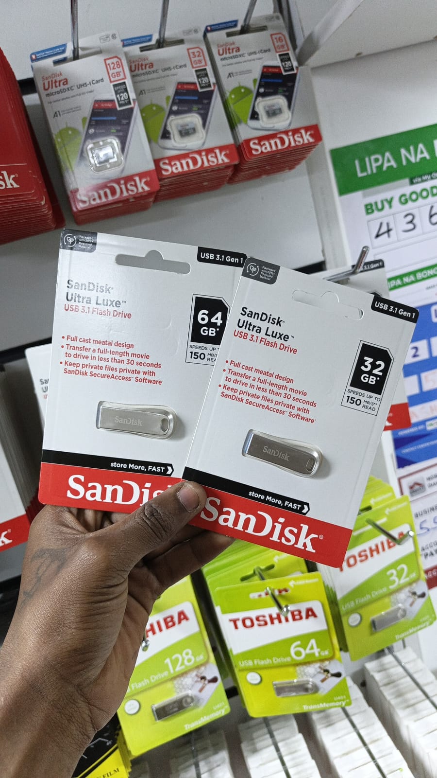 256 GB METALIC SANDISK FLASH