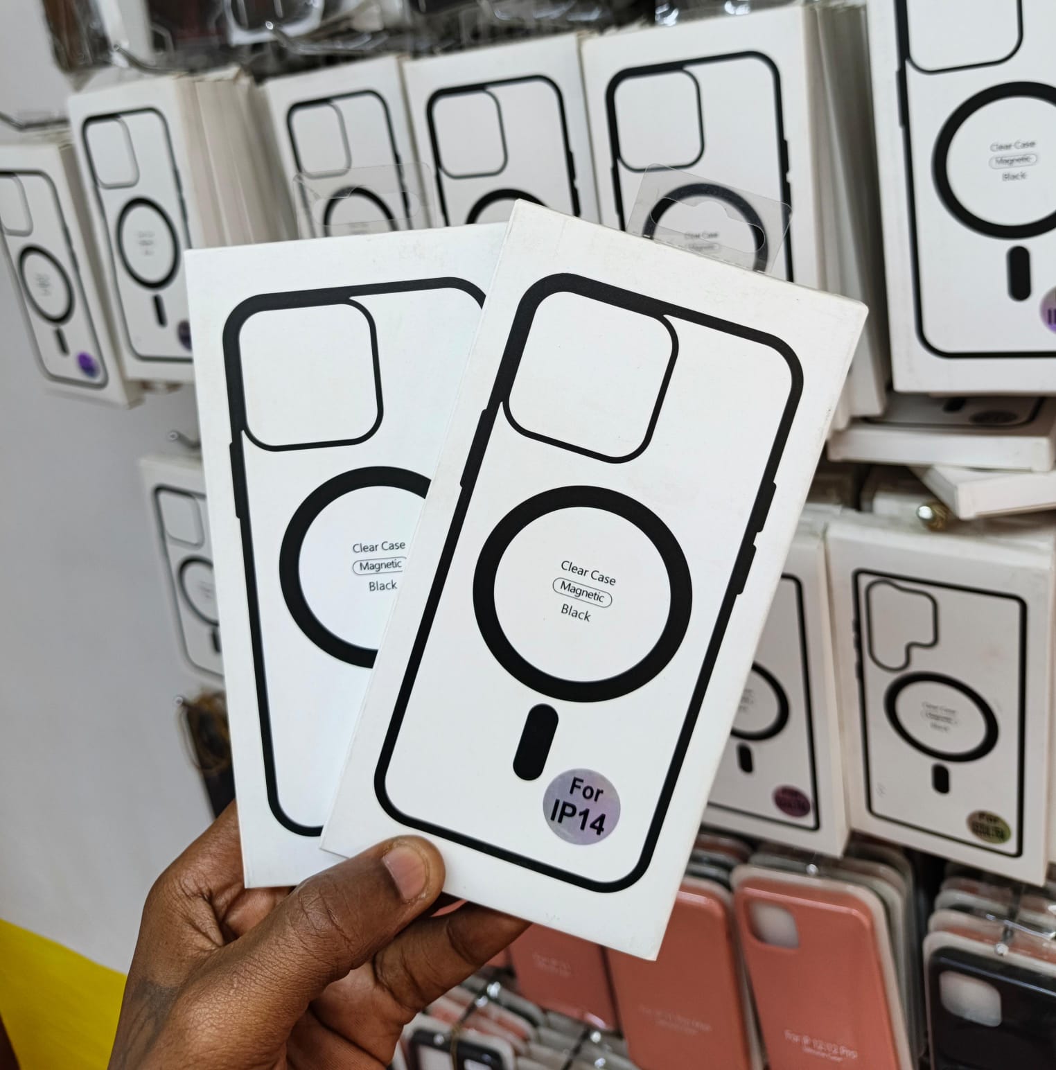CLEAR MAGNETIC CASES